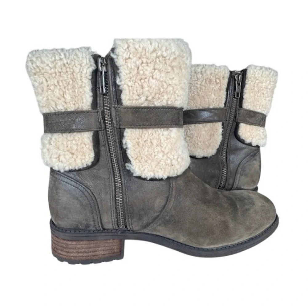 Ugg BLAYRE II Leather Suede Winter Boots Size 8